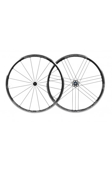 JUEGO RUEDAS FFWD F4D FCC DT350 45MM CUBIERTA CARBONO Y FRENO DE DISCO